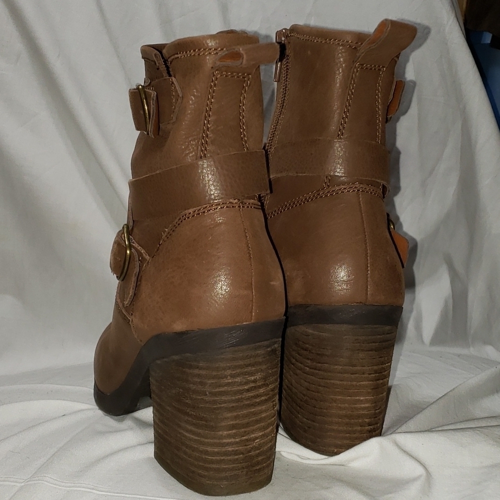Lucky brand brown leather heeled boots strapped euc - Picture 8 of 12